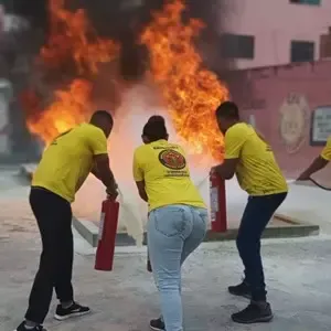Inspeção visual: Prática do curso de Brigadista Continuada (Reciclagem Bombeiro Civil) - Registro 25