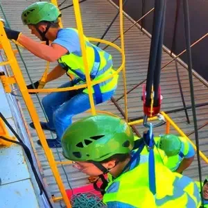 Inspeção visual: Prática do curso de NR 33 e NR 35: Trabalho em Altura e Espaço Confinado - Registro 8